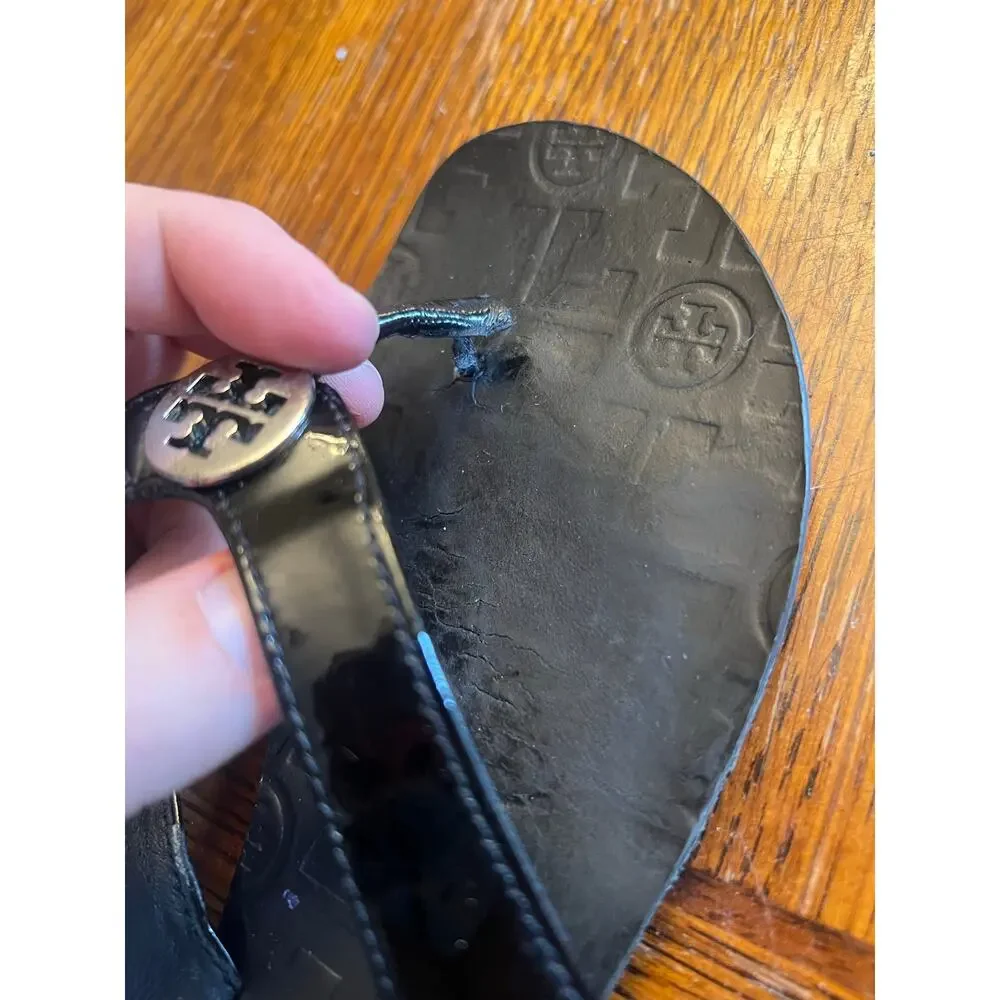 Tory Burch Emmy Black Patent Leather Thong Sandal Flip Flop Silver Logo Size 7⁠